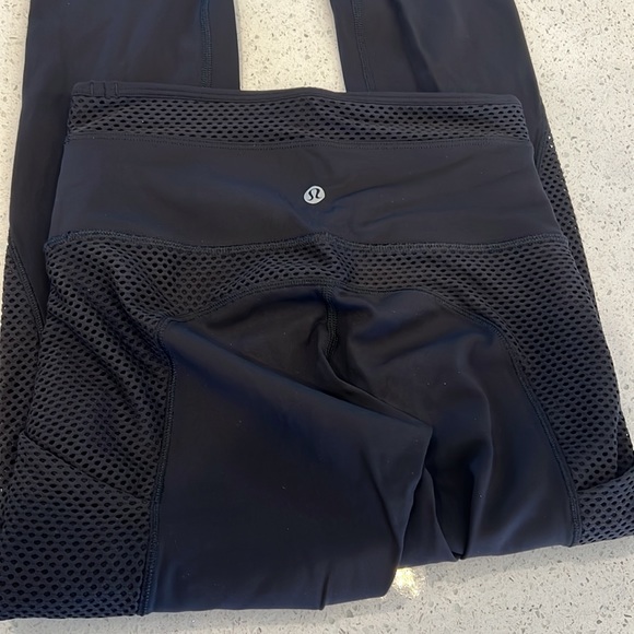Rare Lululemon special edition mesh pants NWOT - Picture 9 of 12